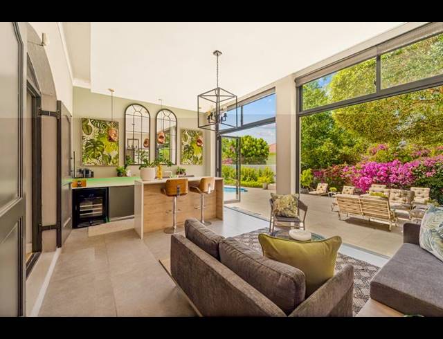 4 BEDROOM HOUSE FOR SALE IN TAMBOERSKLOOF